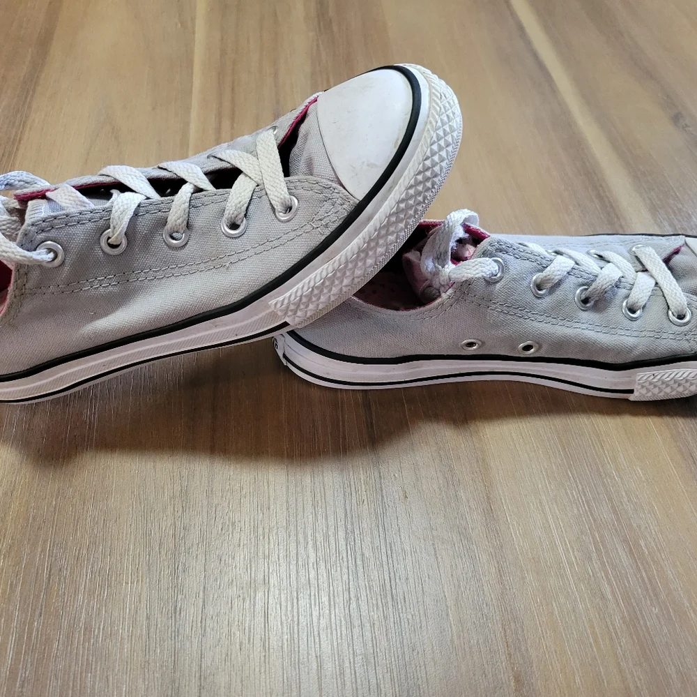 Converse size 3 big kids grey double tongue